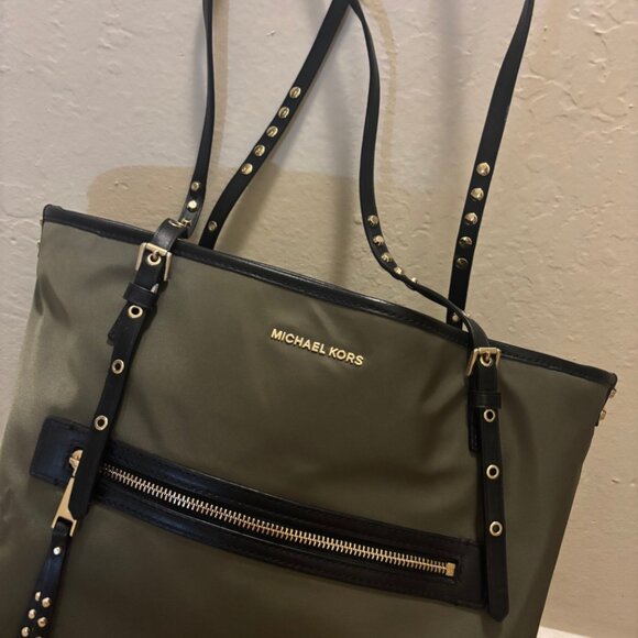 SOLD MICHAEL Michael Kors Large Leila Nylon Olive Green Tote - Picture 11 of 12